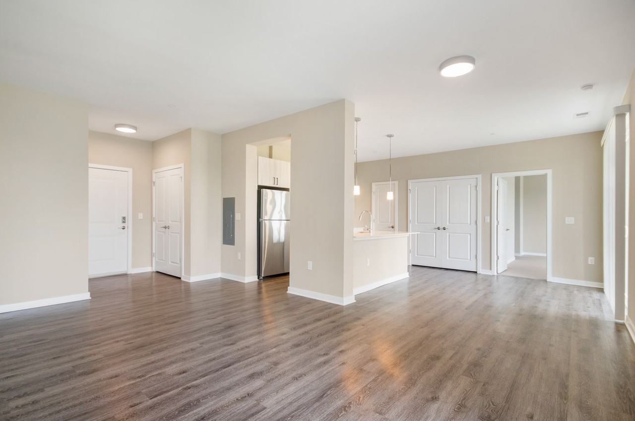 2100 Haddonfield Rd #6104 - Photo 3 of 14