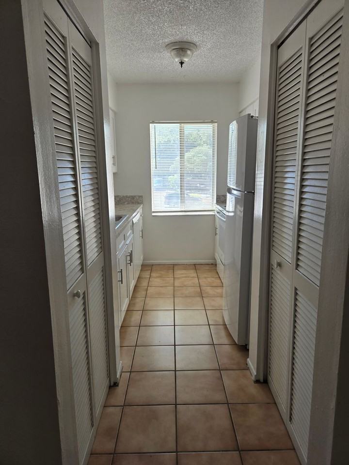5508 Pokeweed Ct - Photo 5 of 23