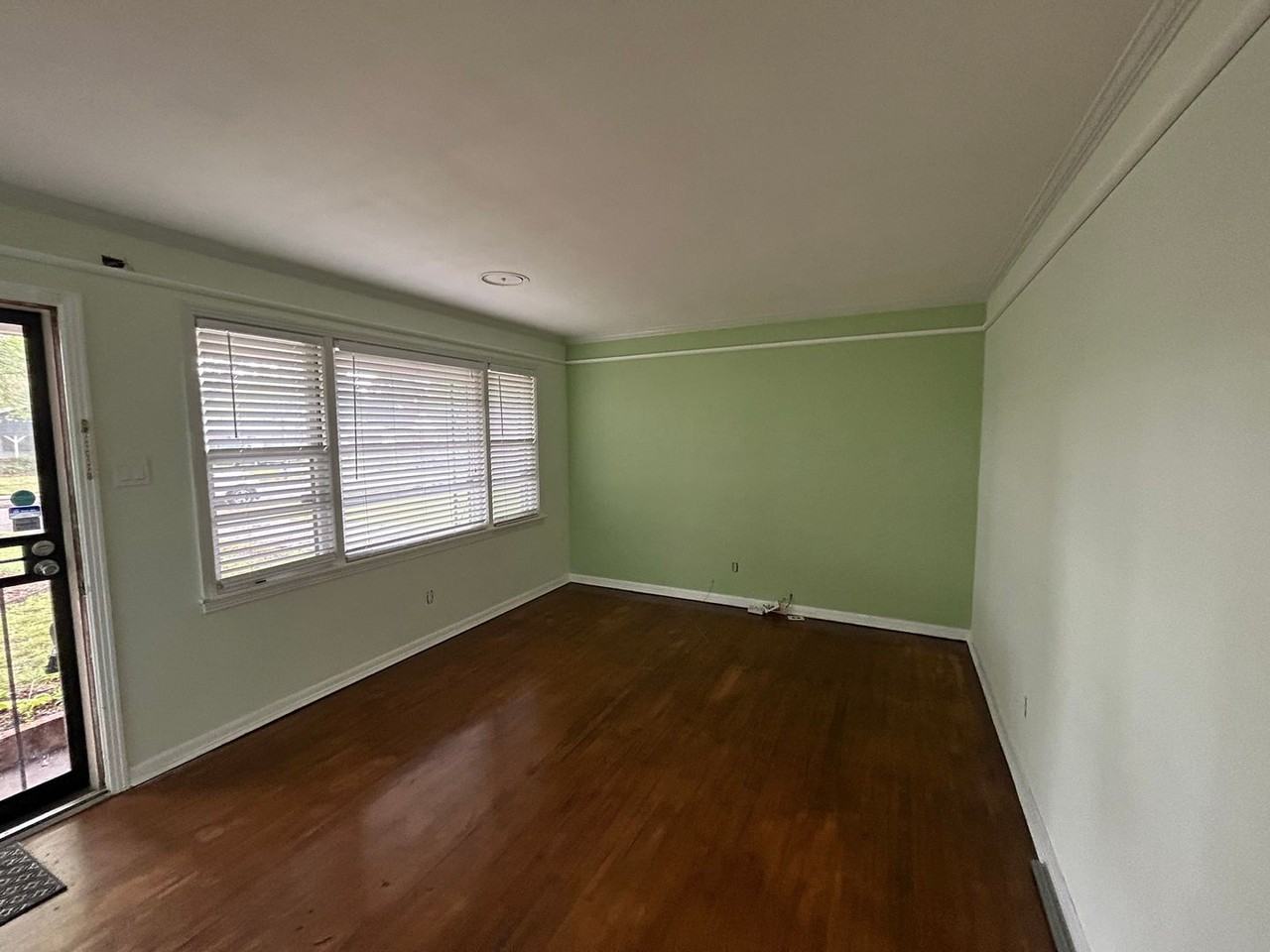 1561 Wilbec Rd - Photo 2 of 14