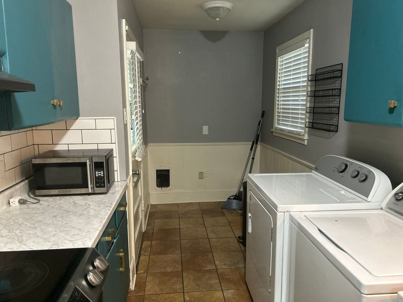 1561 Wilbec Rd - Photo 3 of 14