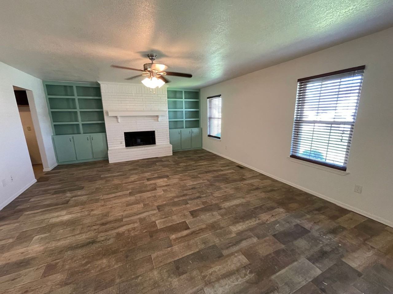 2600 Sw 102nd St - Photo 2 of 19