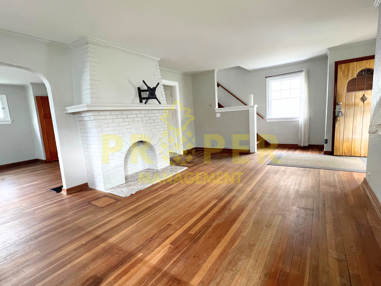 59 W Bruce Ave - Photo 3 of 13