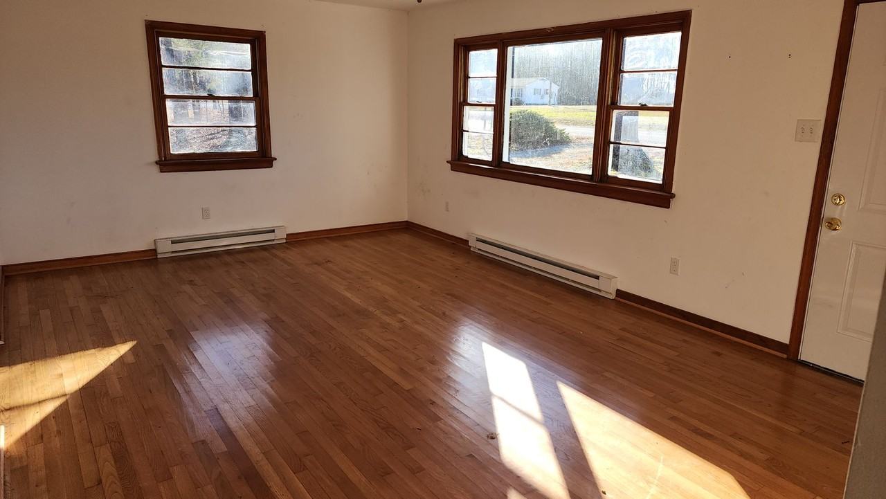 1818 E River Rd - Photo 3 of 11