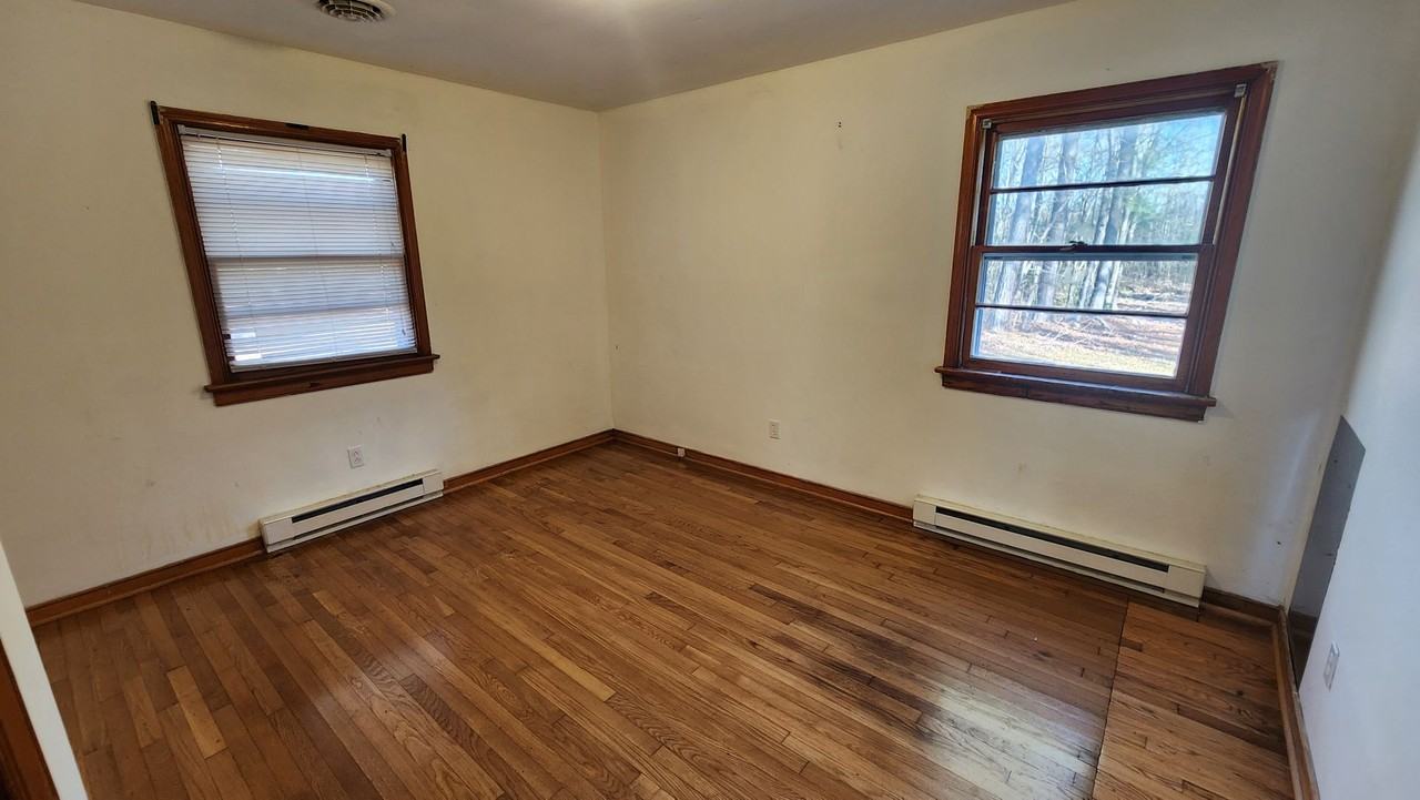 1818 E River Rd - Photo 7 of 11