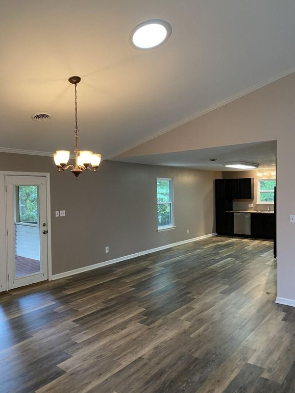 103 Alichanoska Ln - Photo 3 of 5
