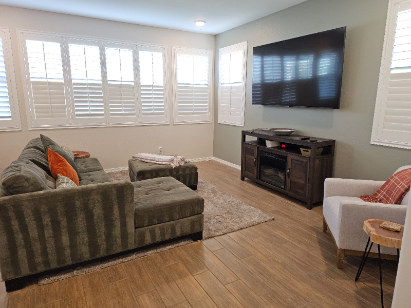 880 S 150th Dr - Photo 5 of 28