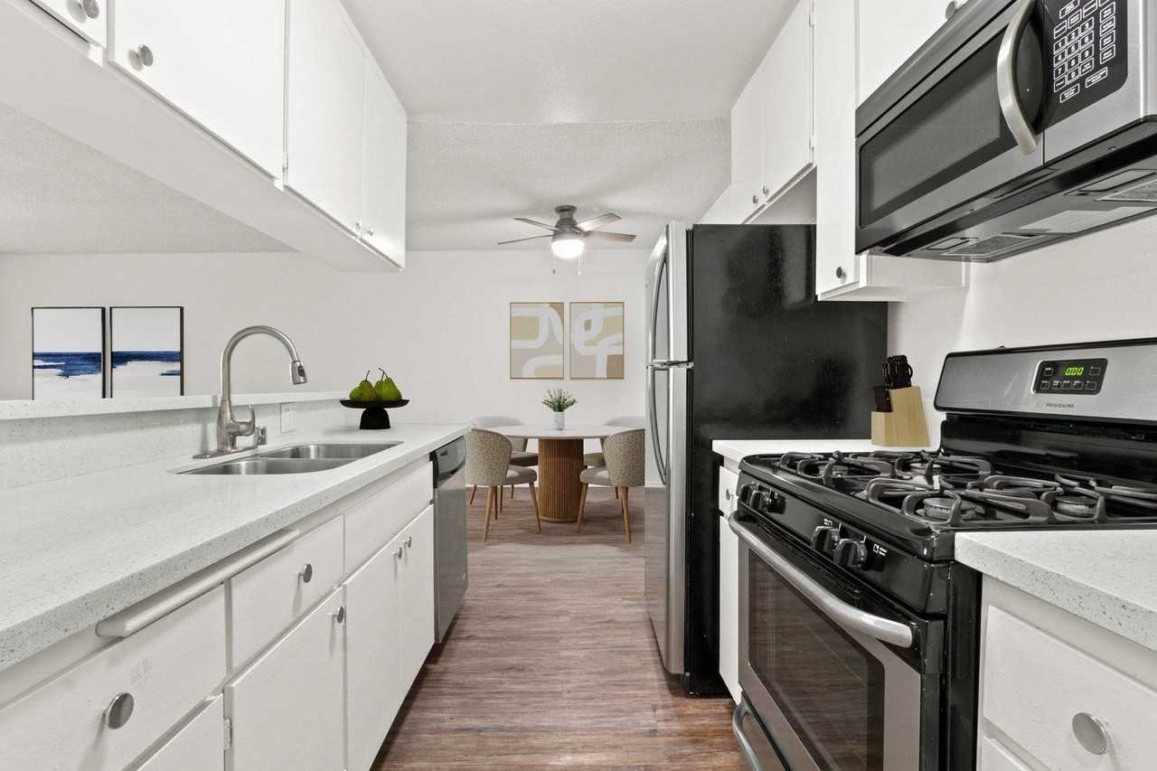 Westgate Avenue Apartments - Photo 2 of 48