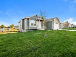 featured image of 802 Pampas St