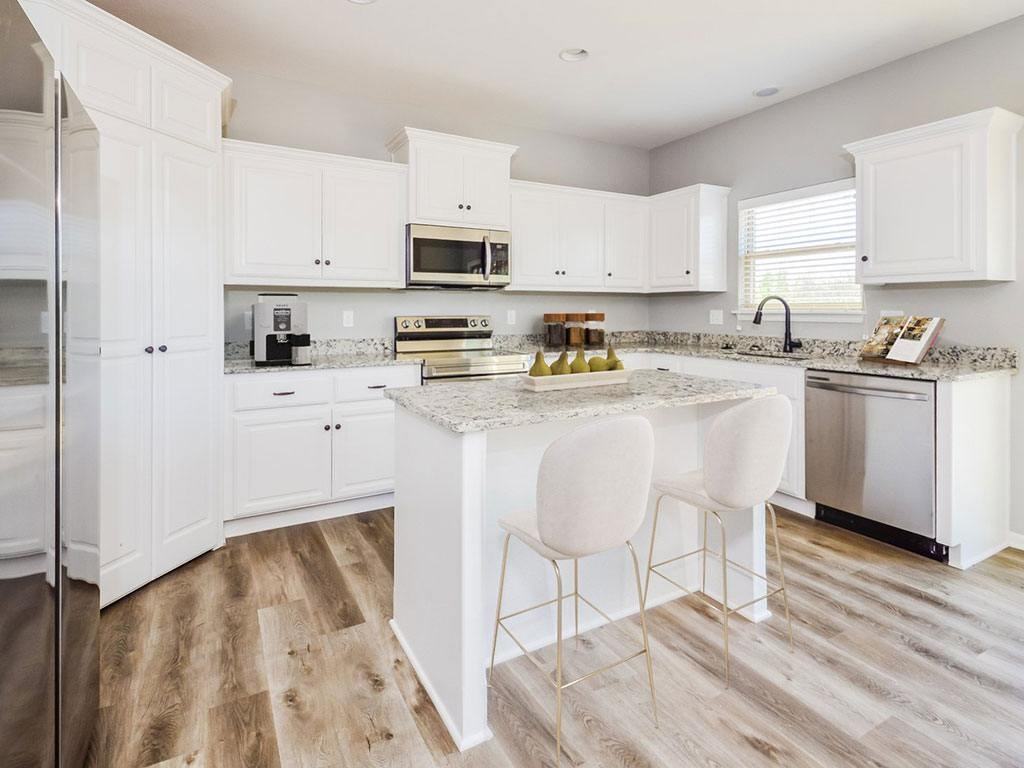 Tall Grass Luxury Rental Homes - Photo 2 of 13