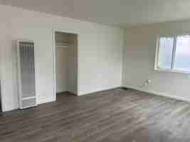 featured image of 1815 Fairview St #4