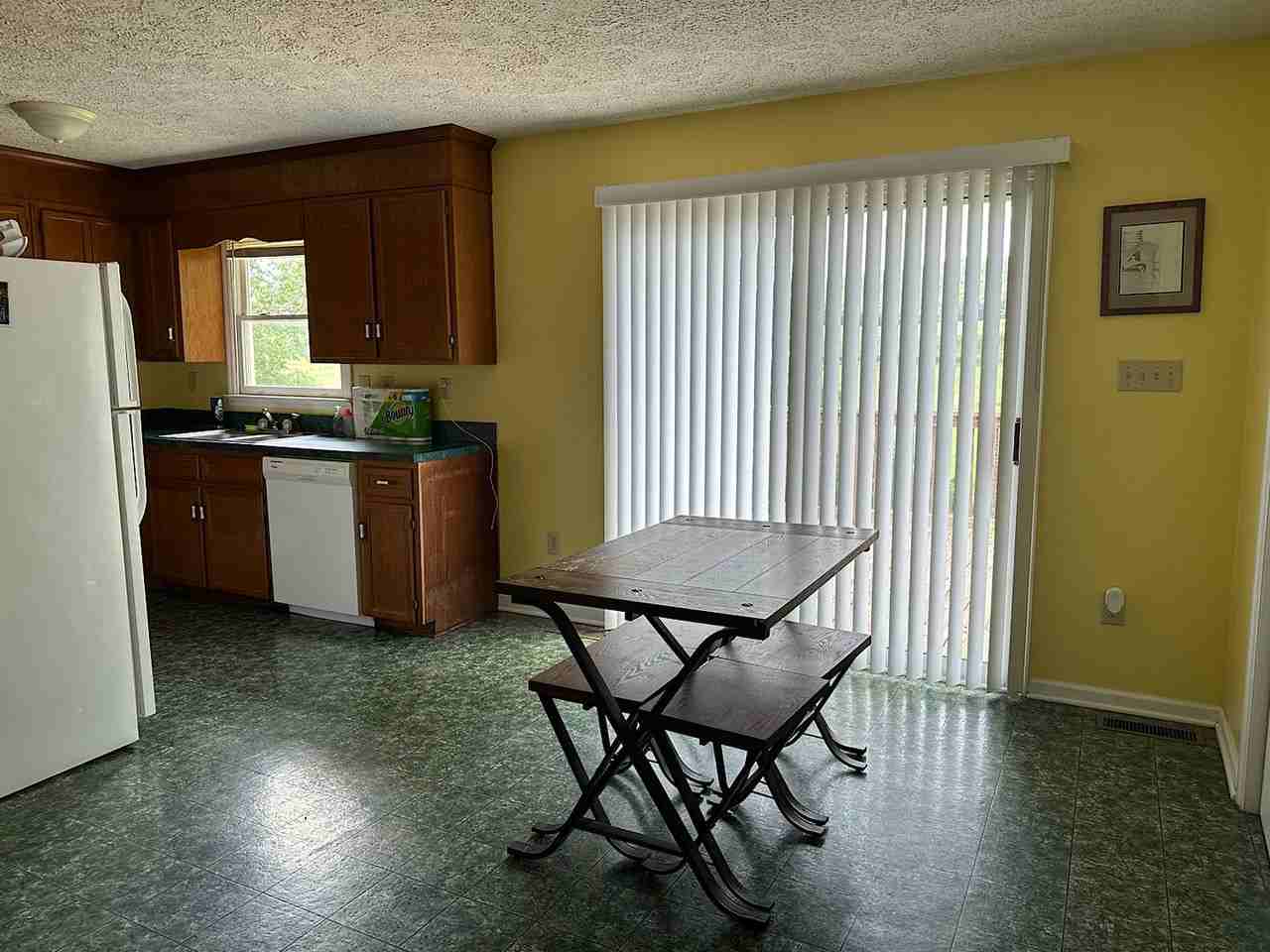 1114 Bethany Rd - Photo 2 of 17