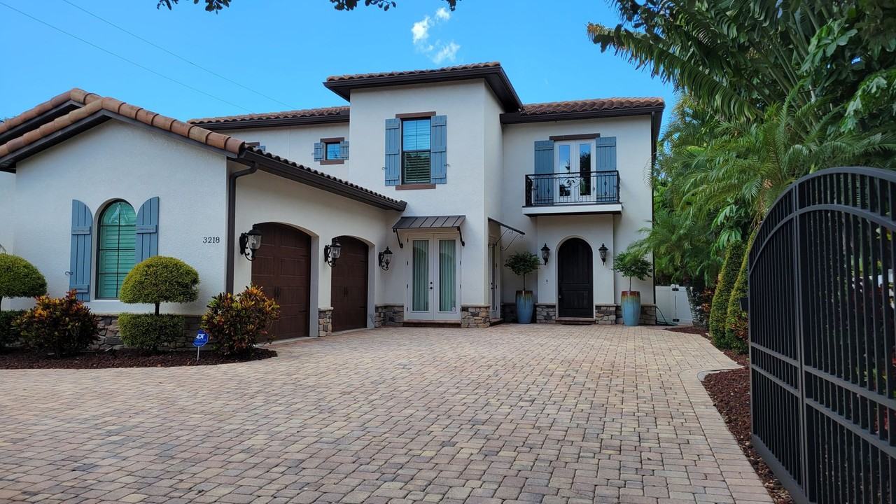 3218 S Osprey Ave - Photo 2 of 44