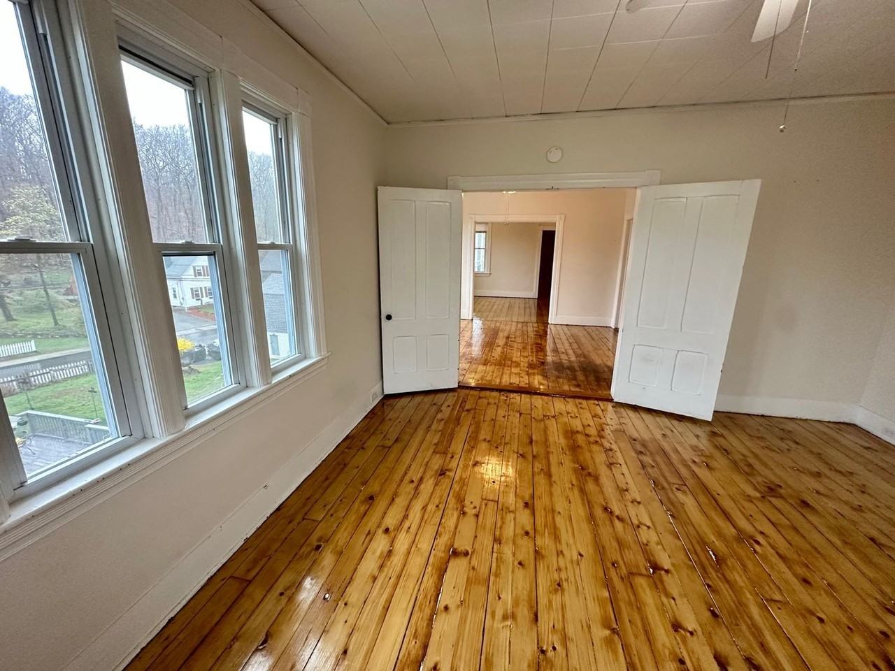 52 Ring Street - Photo 3 of 17