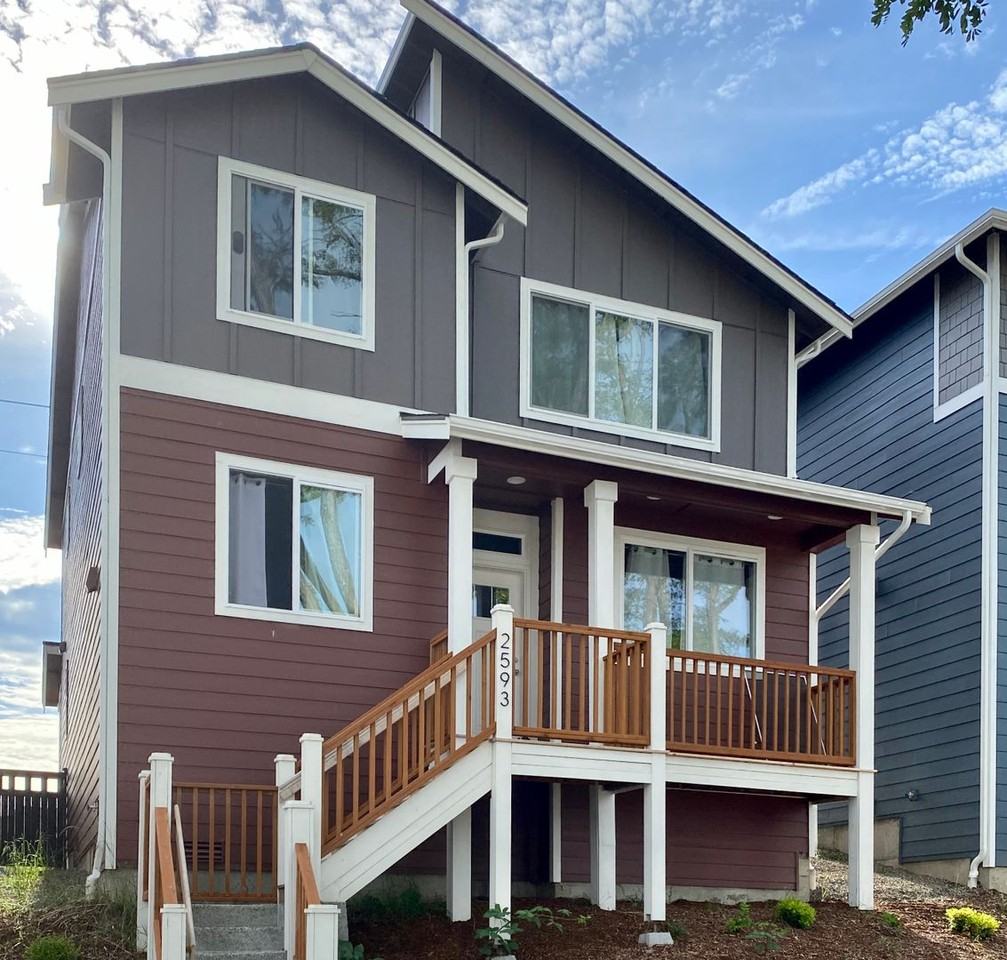 2593 Filbert Ave - Photo 2 of 21