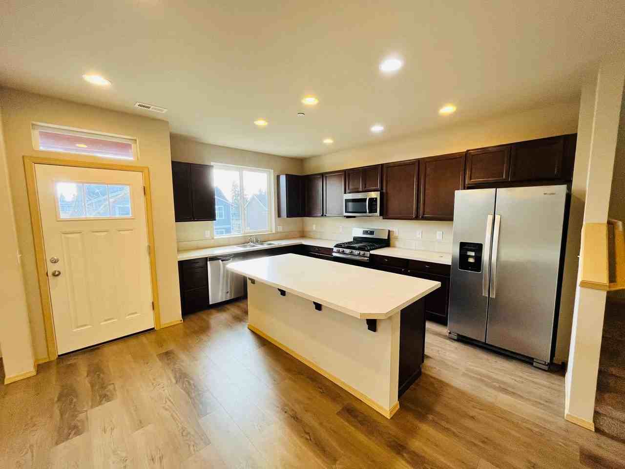 2593 Filbert Ave - Photo 3 of 21