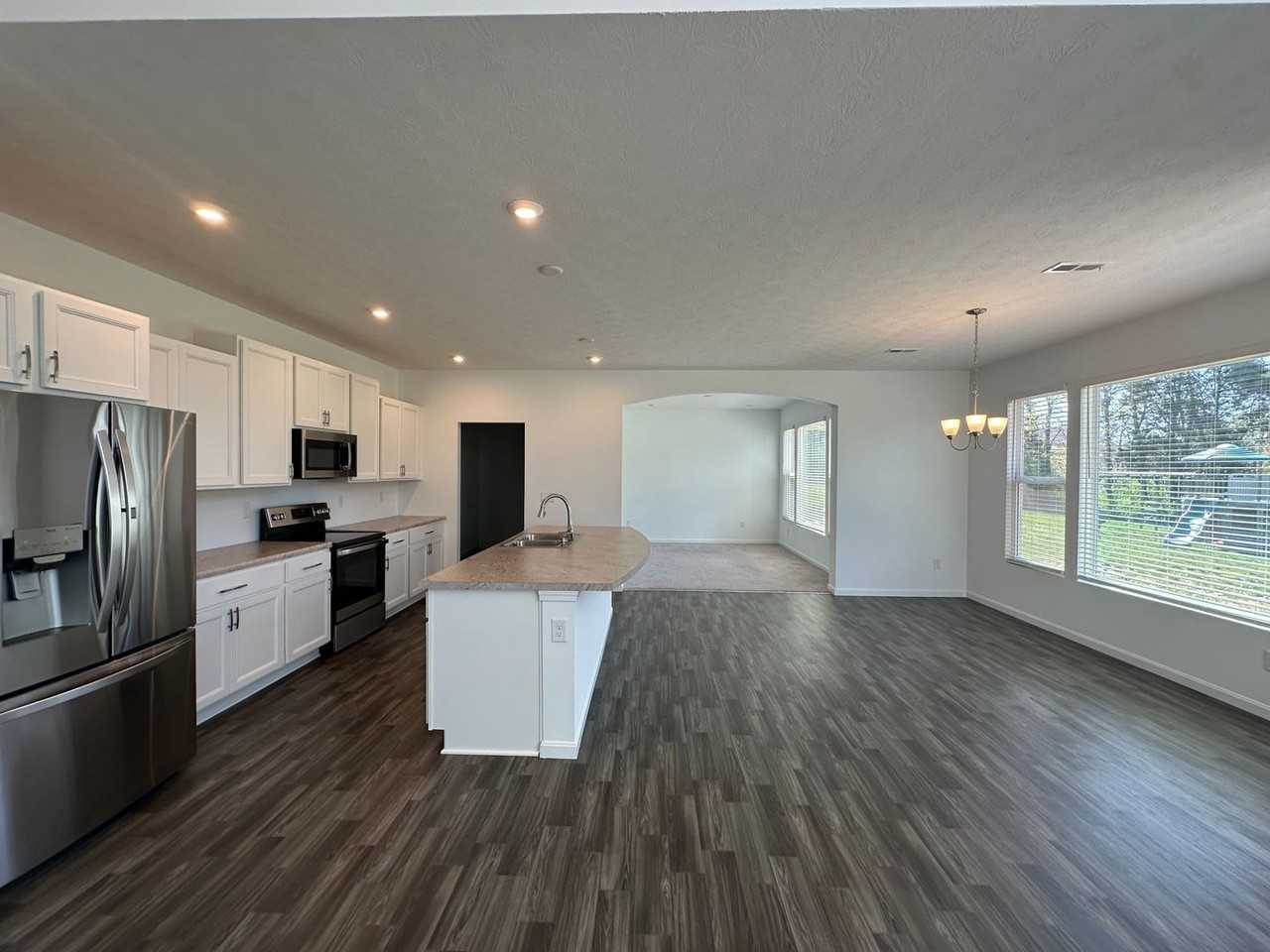 10520 Vista View Dr - Photo 6 of 36