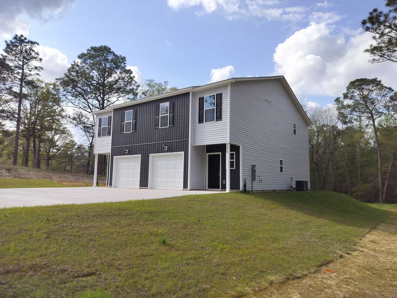 1051 Mckay Dr - Photo 2 of 24