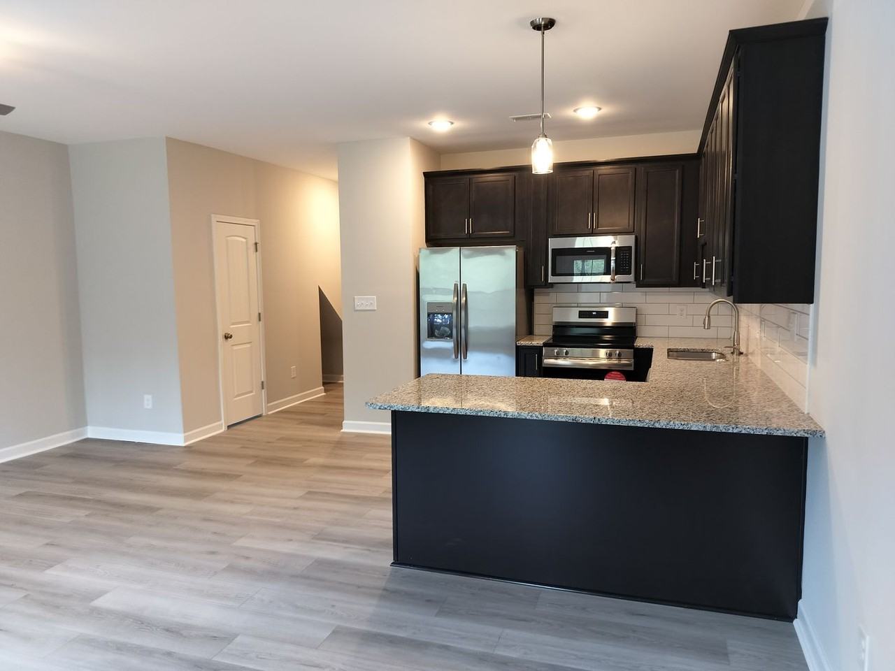 1051 Mckay Dr - Photo 3 of 24
