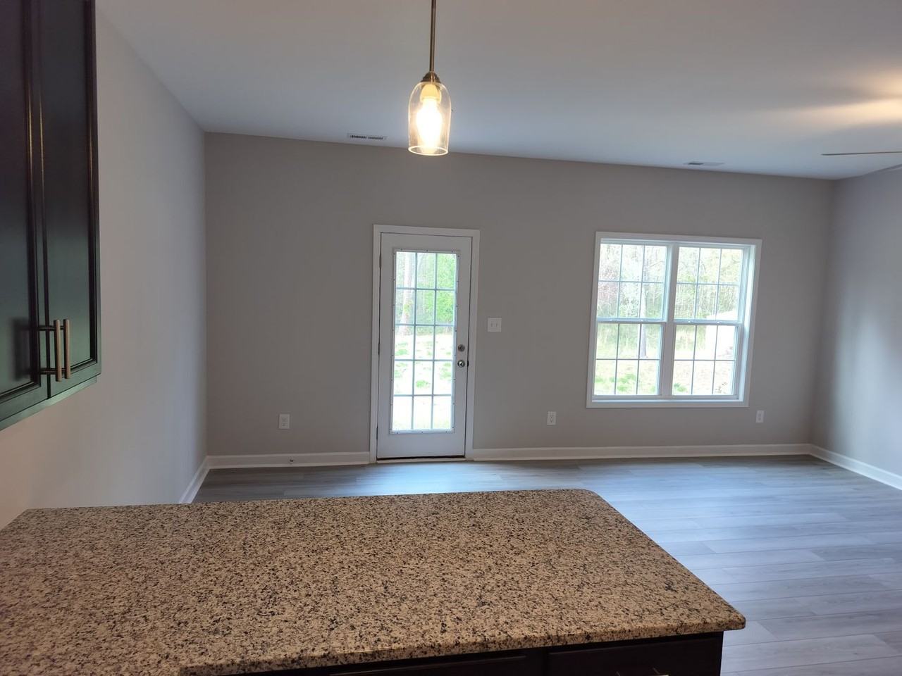 1059 Mckay Dr - Photo 4 of 23