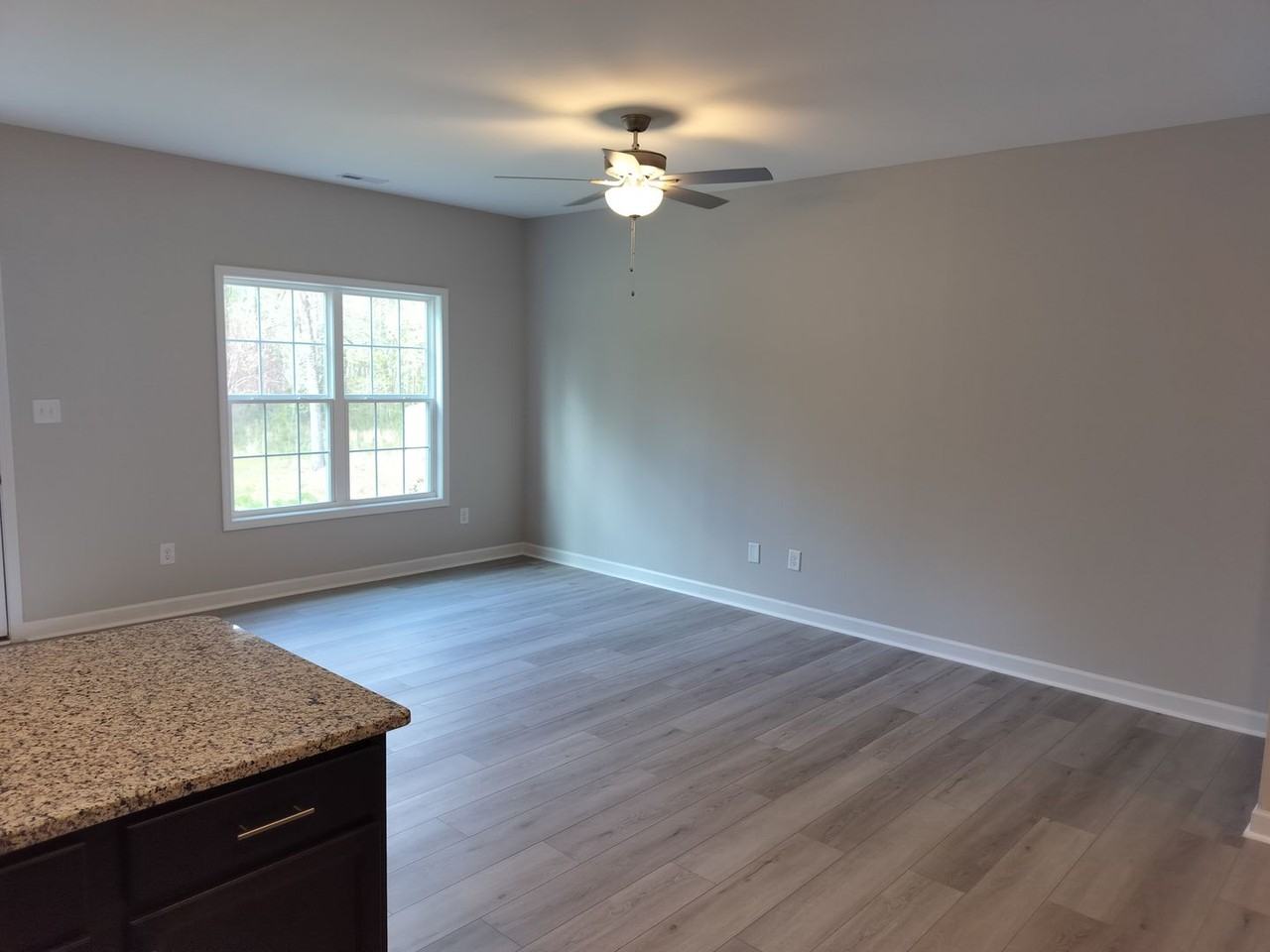 1059 Mckay Dr - Photo 5 of 23