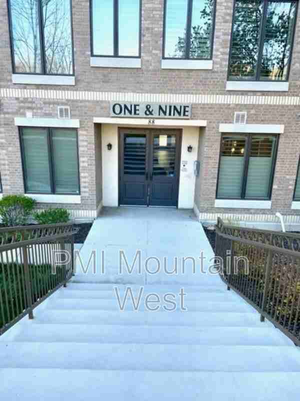88 Southeast #117 - Photo 3 of 49