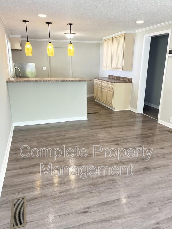 4523 Edwards St - Photo 3 of 20