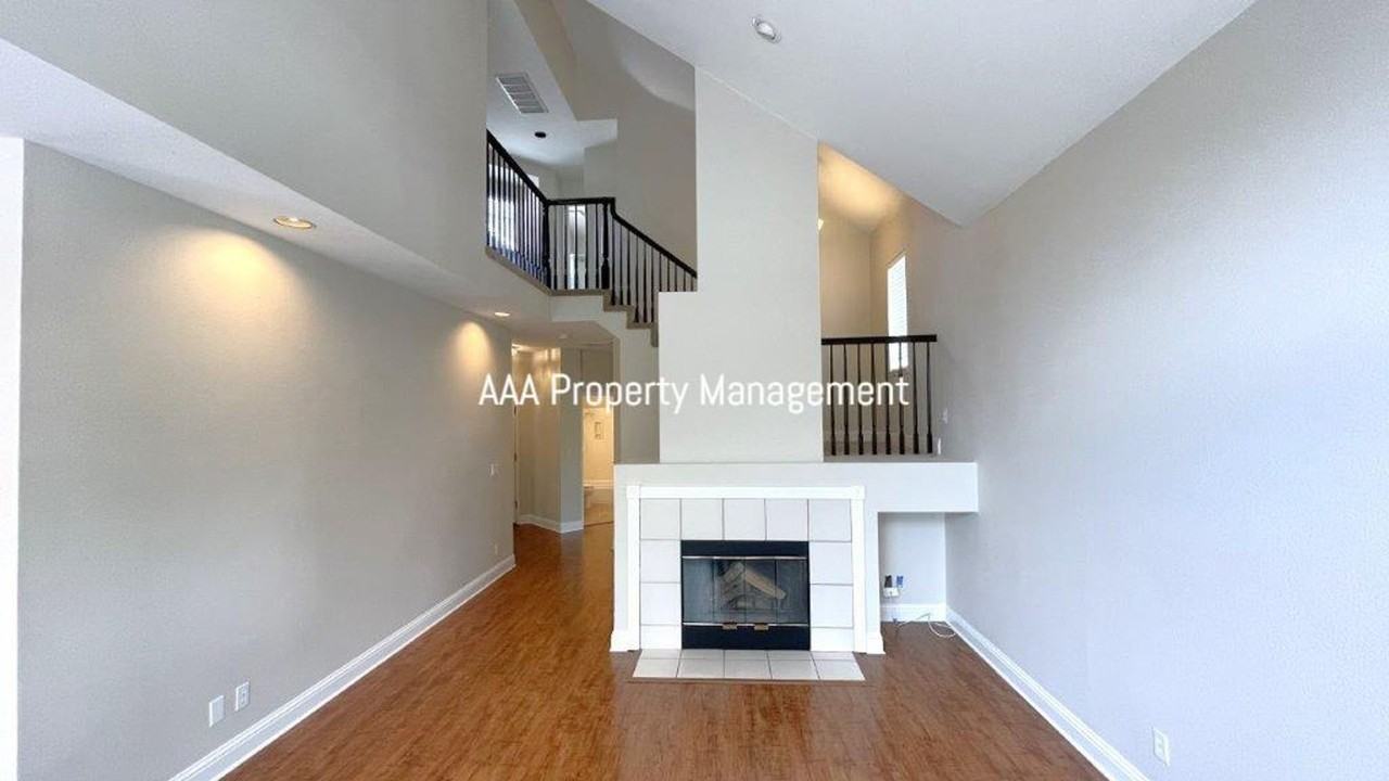 1254 Shell Cir - Photo 3 of 36