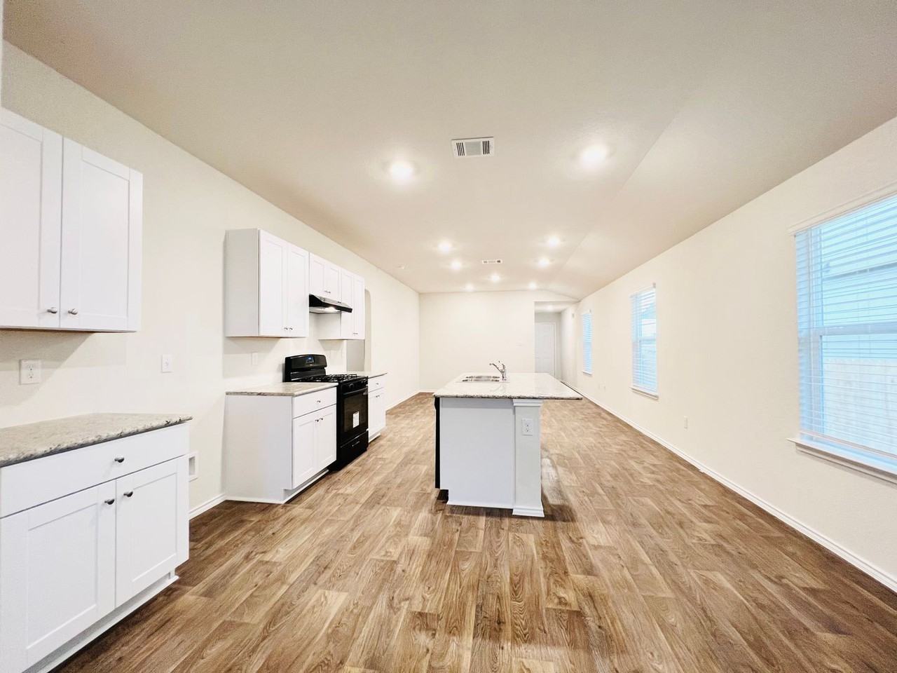 12141 Pease Riv - Photo 5 of 23
