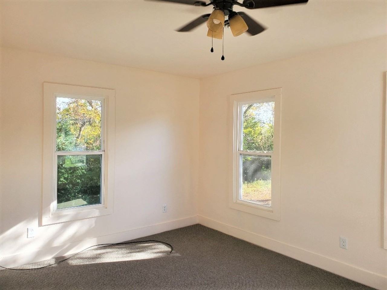 714 N Road St Unit A - Photo 3 of 11