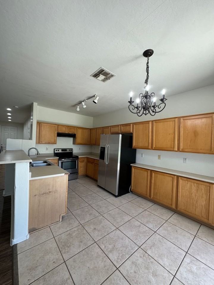 9363 E Kiva Ave - Photo 7 of 15