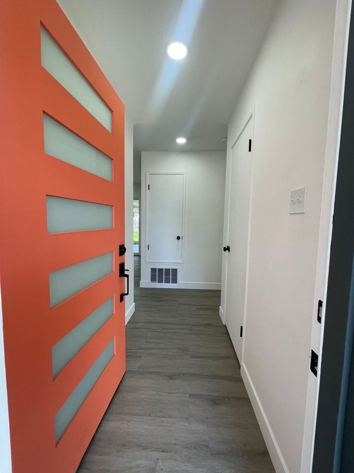 116 Penaranda Dr - Photo 3 of 14