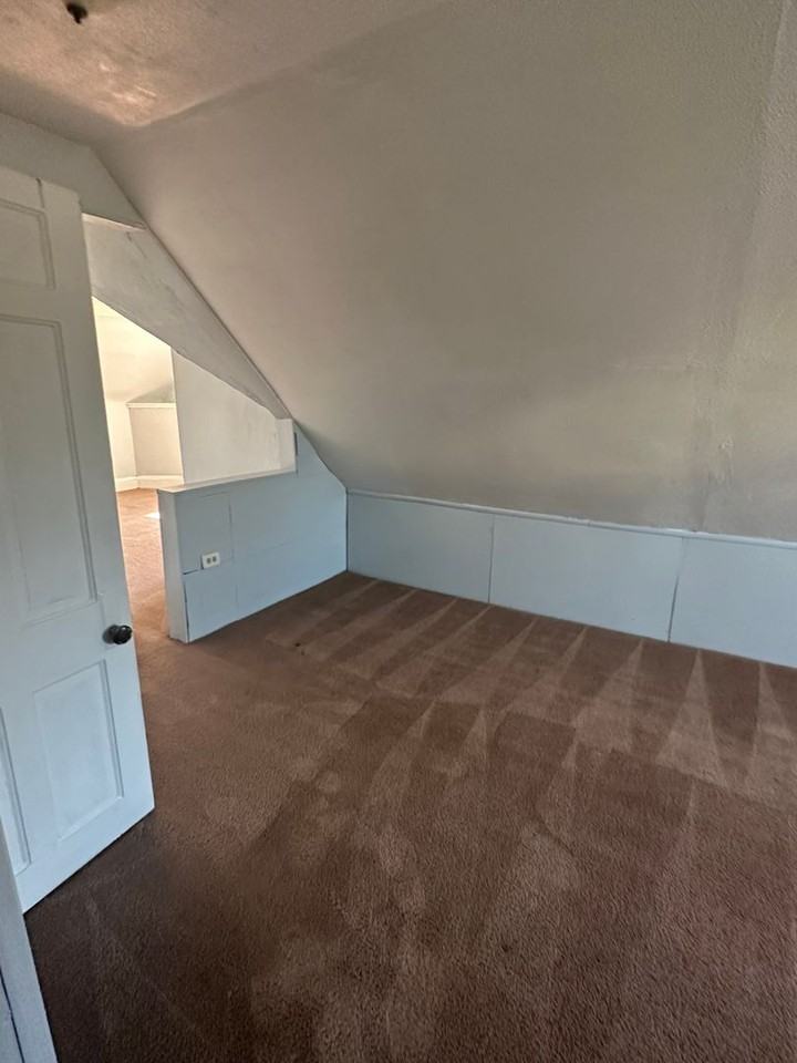5885 Cable Ave - Photo 4 of 8