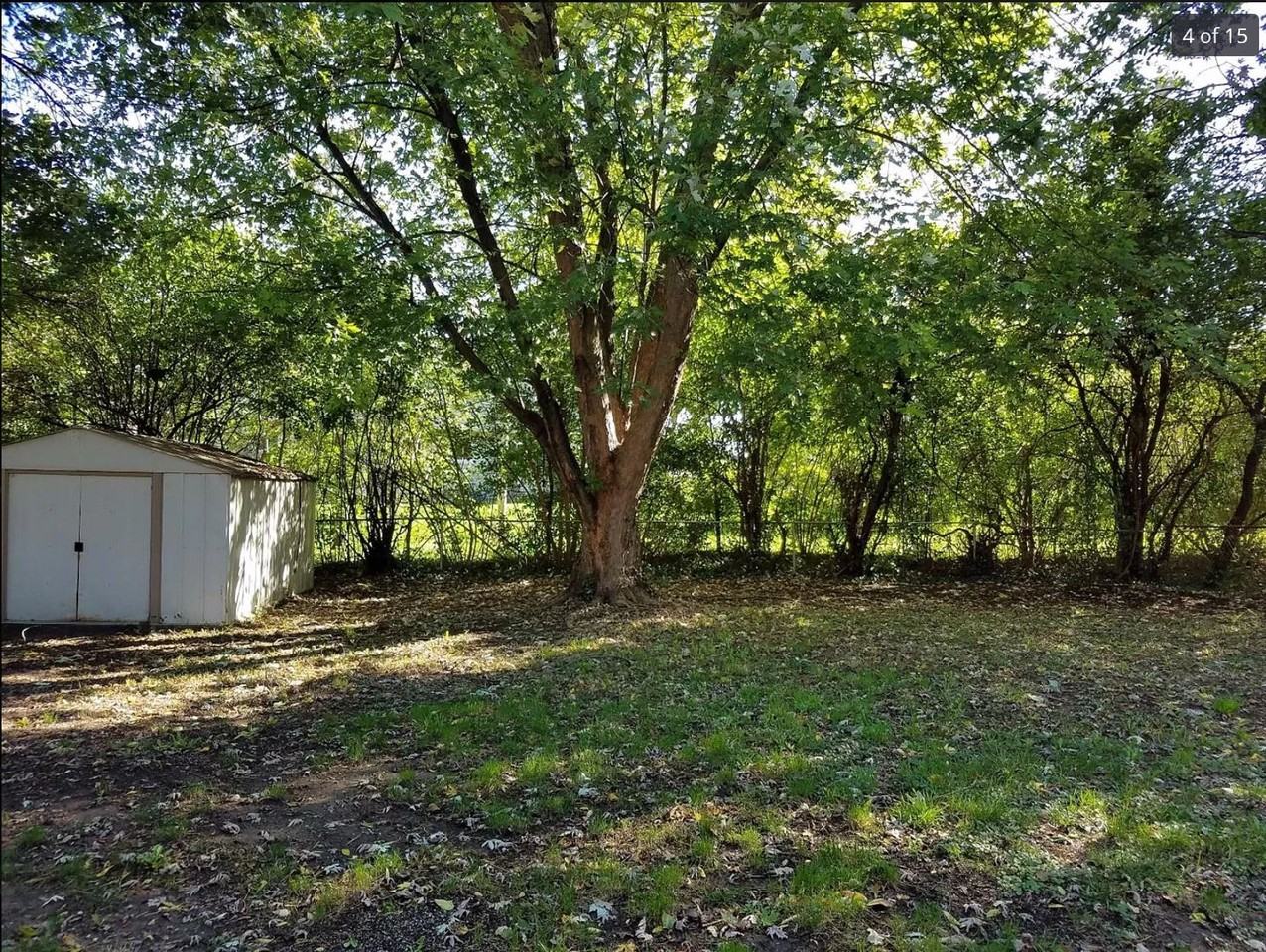 2165 Hemlock Dr #NA - Photo 2 of 6