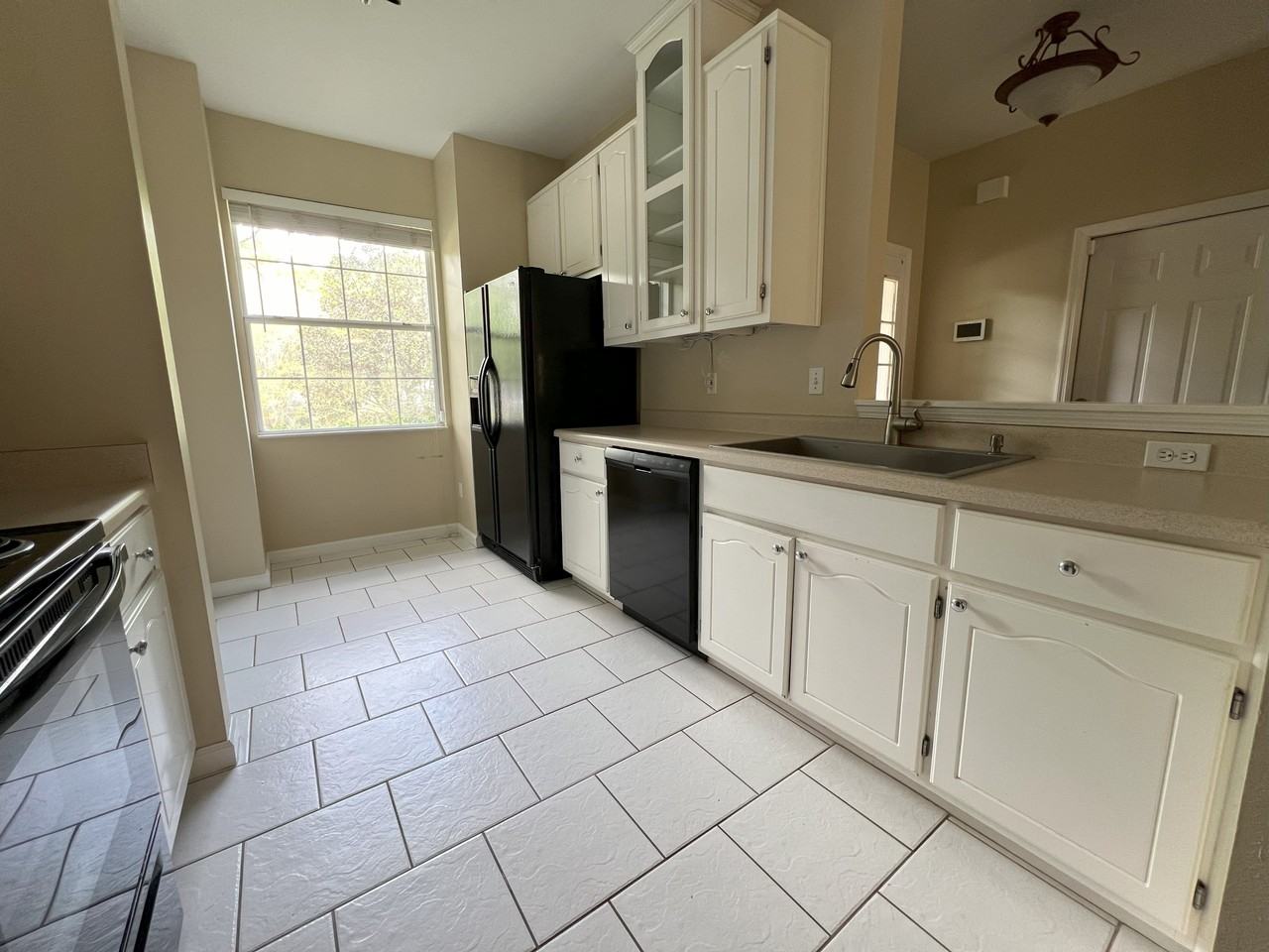 1517 Applewood Way #NA - Photo 4 of 20