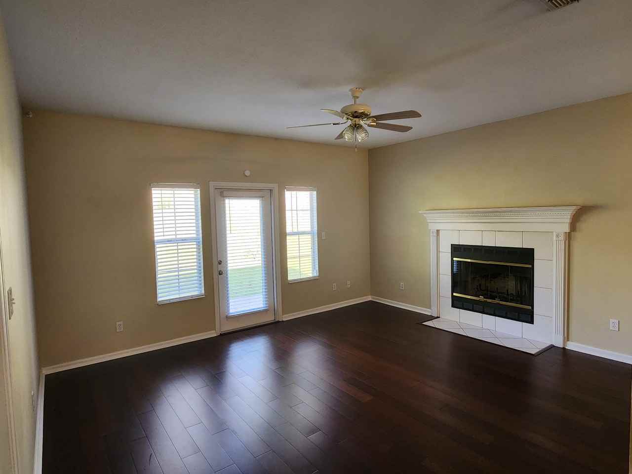 1517 Applewood Way #NA - Photo 7 of 20