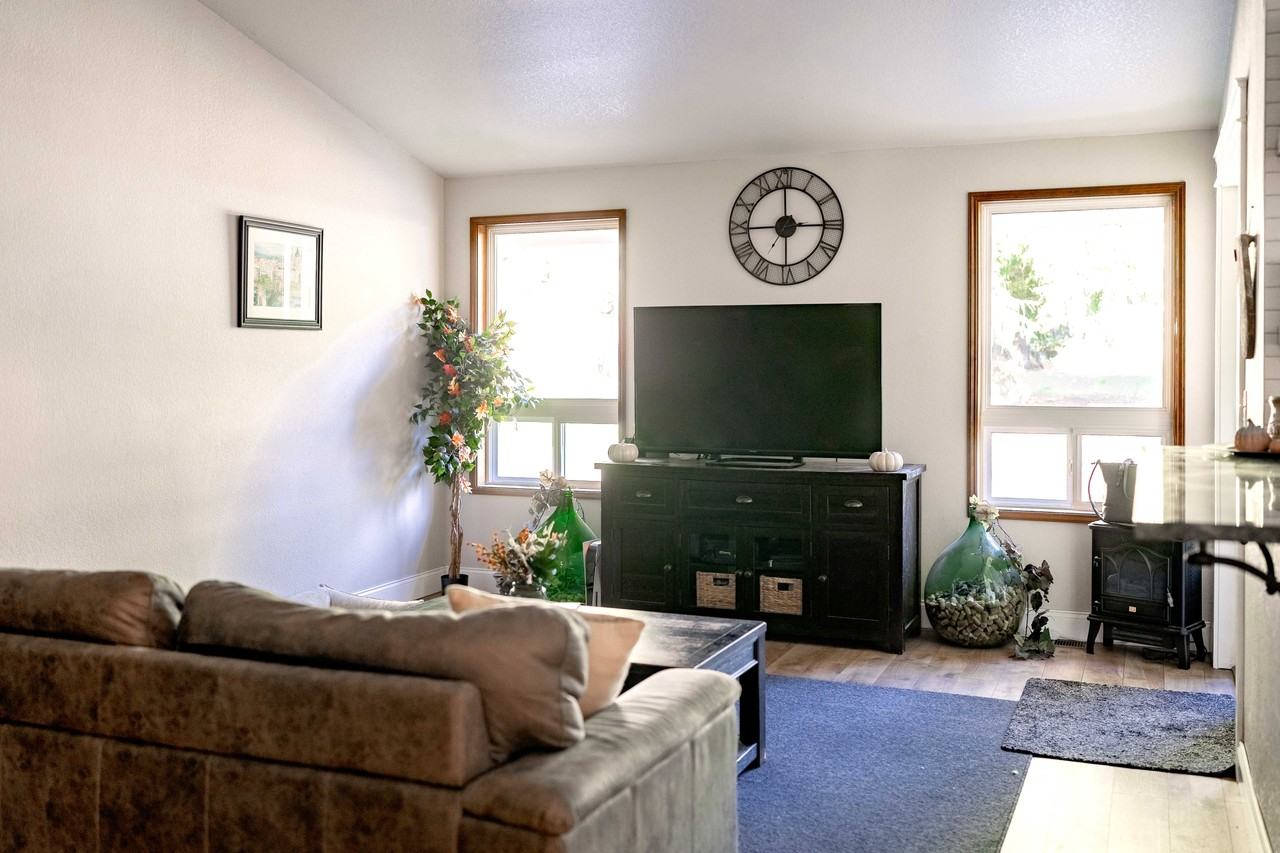 15530 Topaz Dr Se #NA - Photo 5 of 20