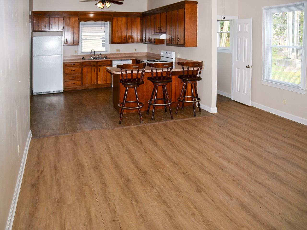 216 Cary St #NA - Photo 2 of 11