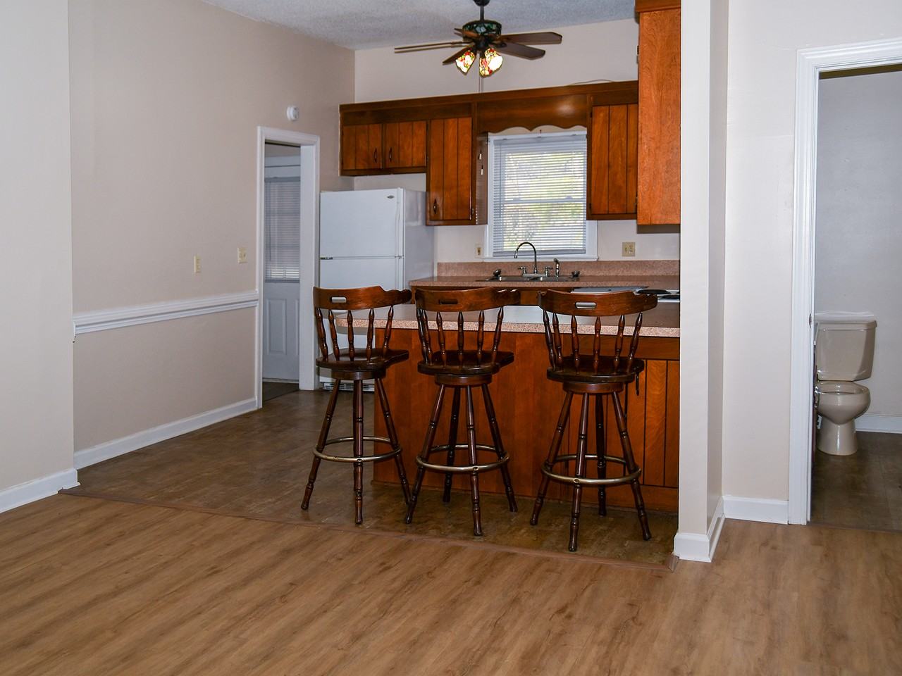 216 Cary St #NA - Photo 3 of 11