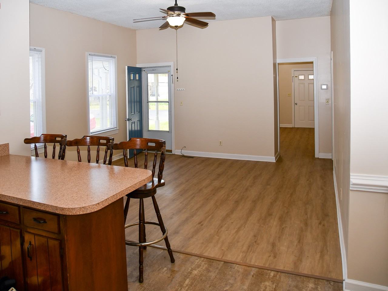 216 Cary St #NA - Photo 4 of 11