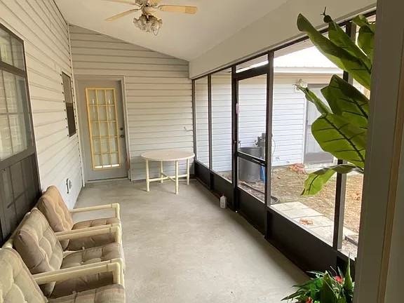 236 Sw Stanley Ct #NA - Photo 4 of 21