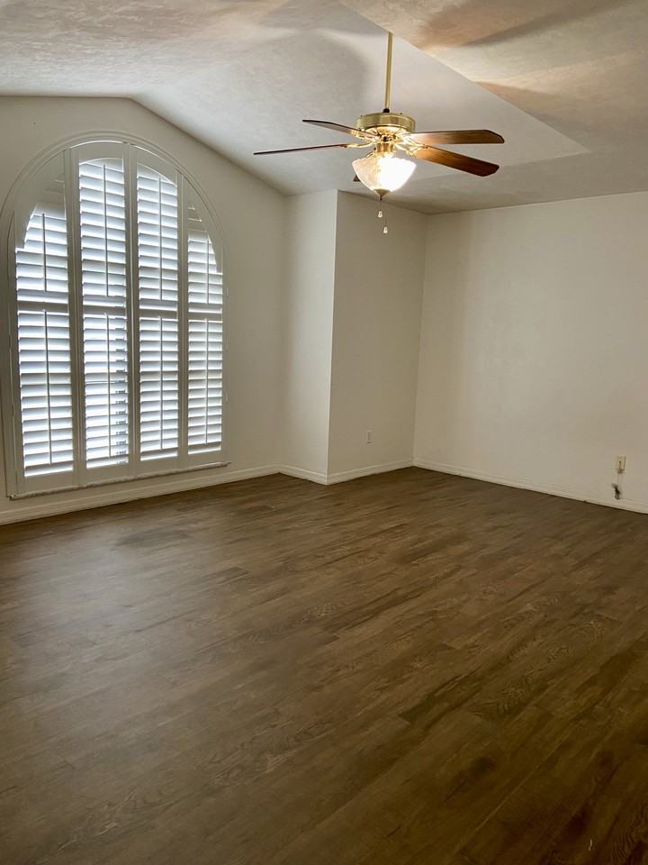 236 Sw Stanley Ct #NA - Photo 7 of 21