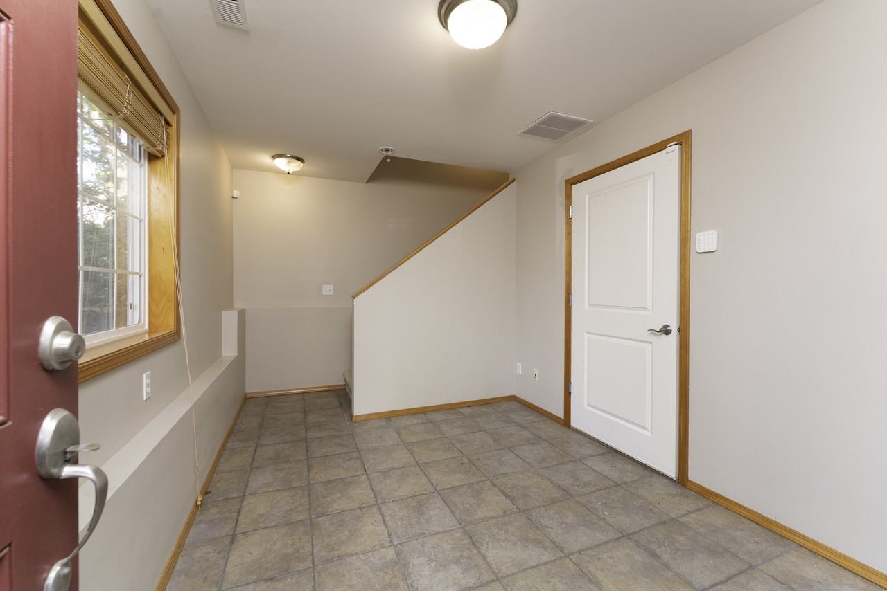 1625 S Weller St #1 - Photo 4 of 37