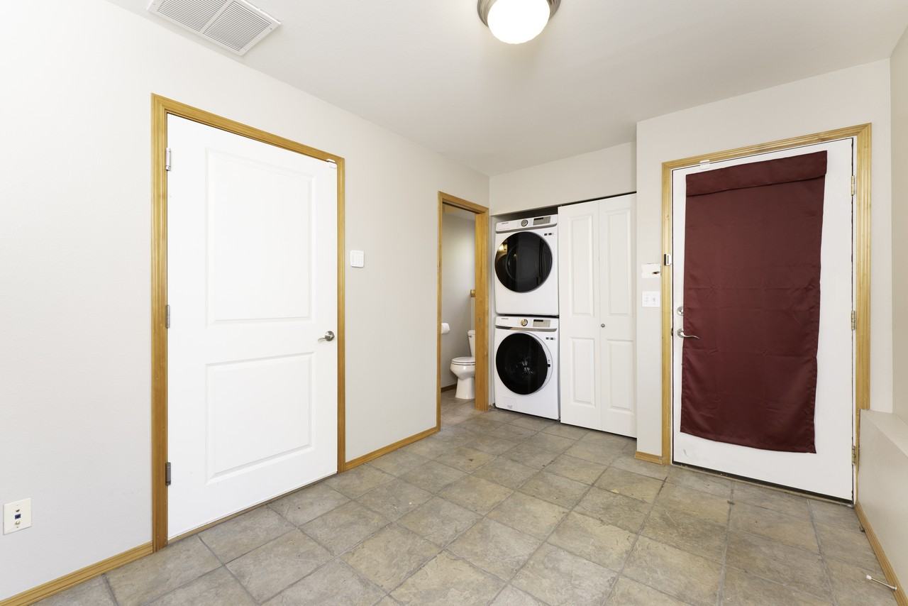 1625 S Weller St #1 - Photo 5 of 37