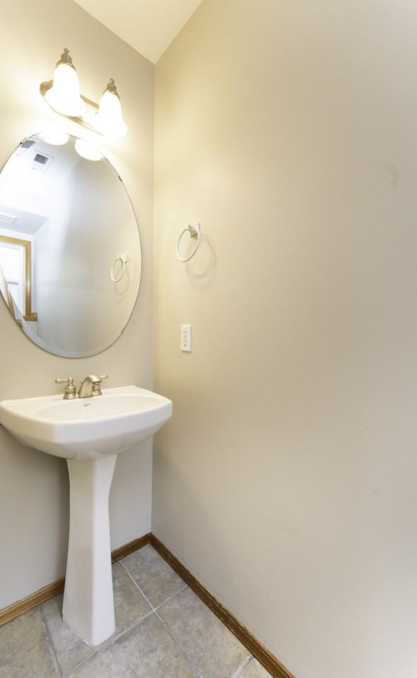 1625 S Weller St #1 - Photo 6 of 37