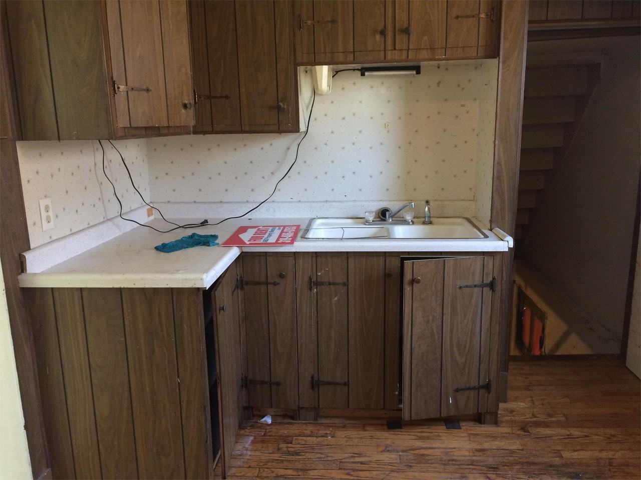 409 Norwood Ave - Photo 4 of 13
