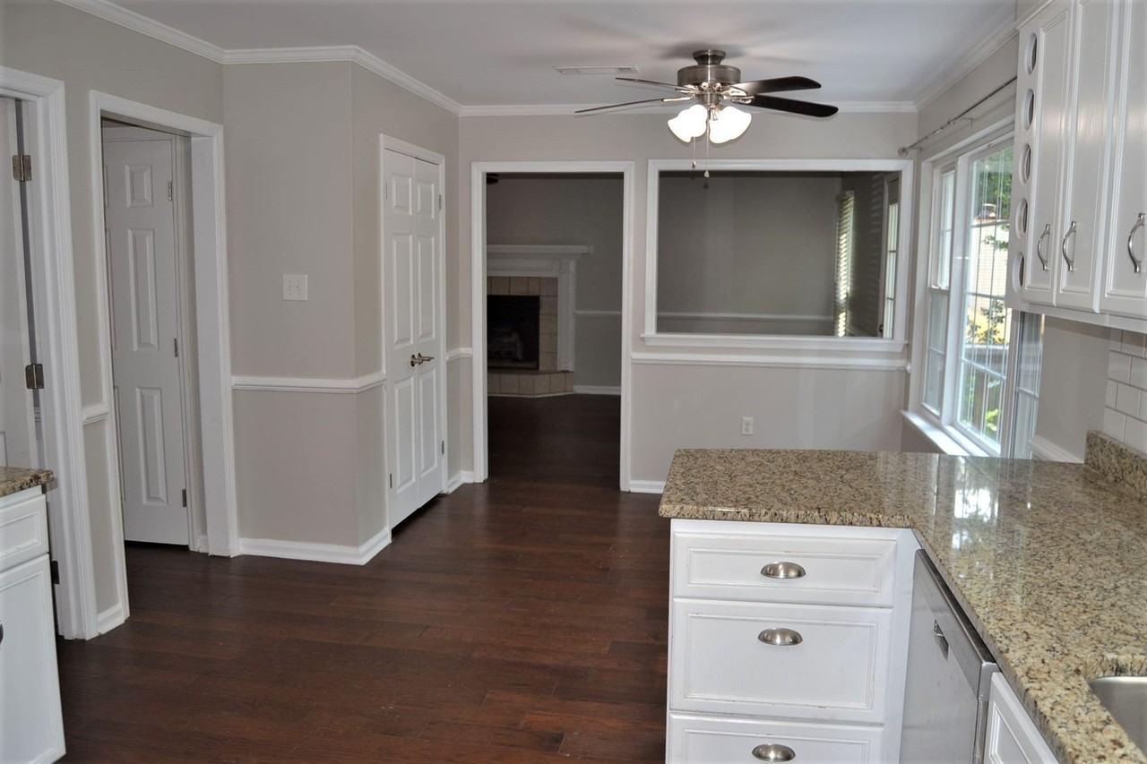 4580 Mulberry Creek Dr - Photo 4 of 20