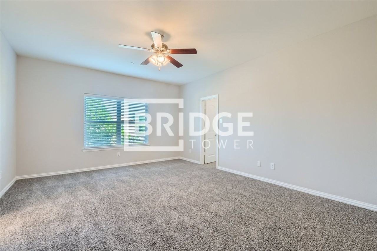 1428 Lake Crest Ln - Photo 7 of 16
