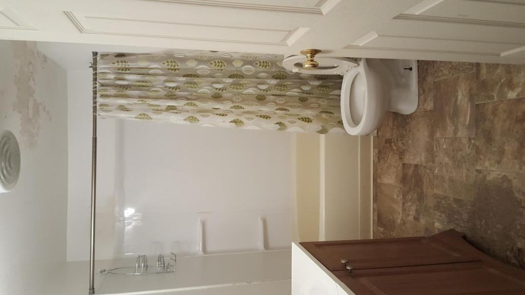 548 2nd St - Photo 6 of 12