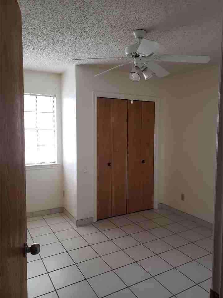 2204 Shoemaker Dr - Photo 2 of 8