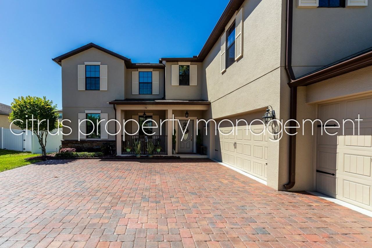 2052 Solar Dr - Photo 4 of 33